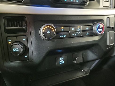 Used 2023 Ford F150 XLT image 18