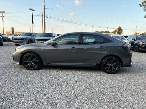 Used 2017 Honda Civic Sport image 8
