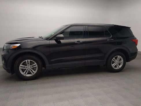 Used 2023 Ford Explorer 4WD image 2