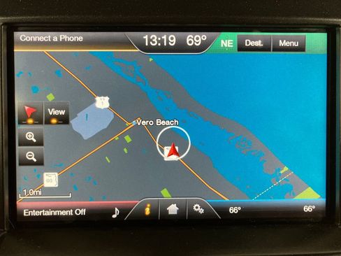 Used 2015 Ford F150 Platinum w/ Equipment Group 701A Luxury image 26