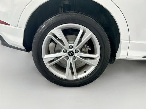 Used 2023 Audi Q3 2.0T Premium w/ Convenience Package AWD/4WD image 31