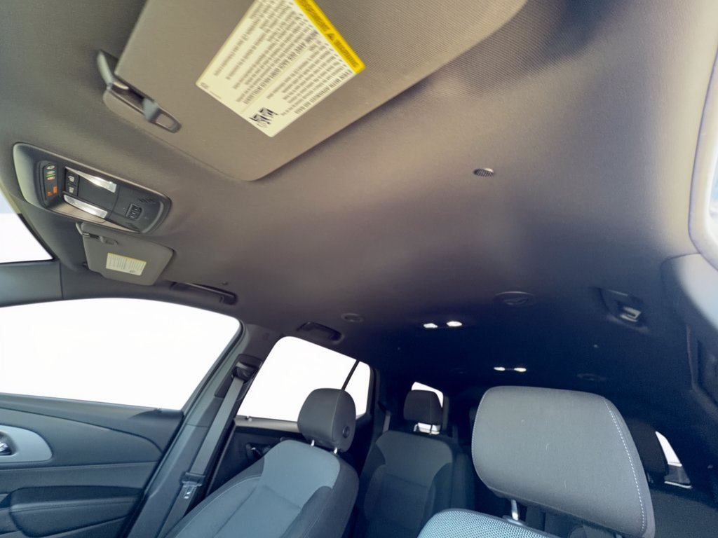 Used 2023 Chevrolet Traverse LT FWD image 27