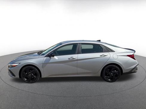 Used 2026 Hyundai Elantra Sport FWD image 7