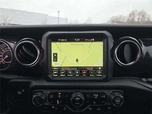 Used 2023 Jeep Wrangler Unlimited Rubicon 392 AWD/4WD image 27