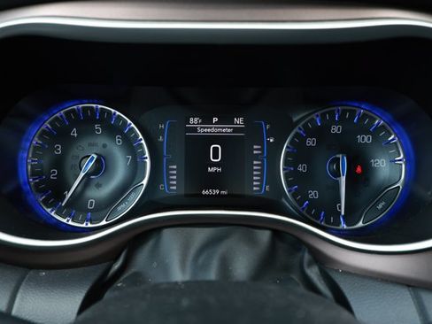 Certified 2023 Chrysler Voyager LX FWD image 11