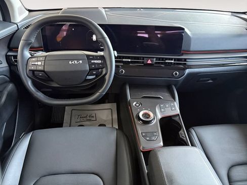 Certified 2026 Kia Sportage SX Prestige AWD/4WD image 8