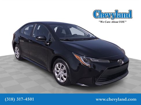 Used 2024 Toyota Corolla LE image 1