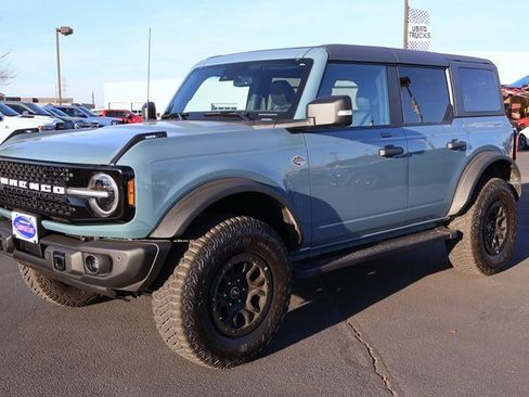 Used 2023 Ford Bronco Wildtrak image 11