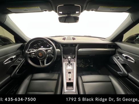 Used 2018 Porsche 911 Carrera RWD image 9