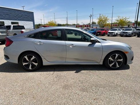 Used 2016 Honda Civic Touring image 6