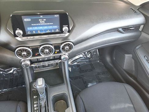 Certified 2025 Nissan Sentra S FWD image 17