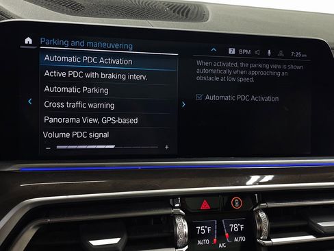 Used 2023 BMW X6 xDrive40i w/ M Sport Package image 27