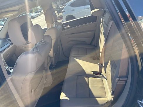 Used 2014 Jeep Grand Cherokee Limited RWD image 19