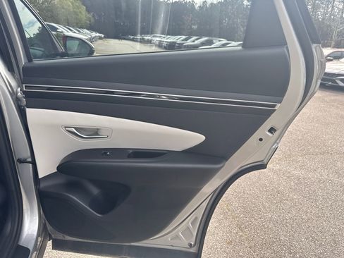 Used 2023 Hyundai Tucson SEL w/ Convenience Package image 16