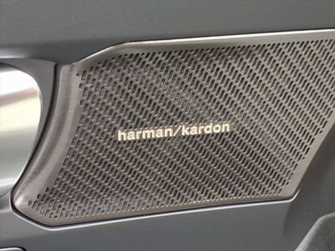 New 2026 Volvo XC40 B5 Ultra w/ Protection Package Premier image 16