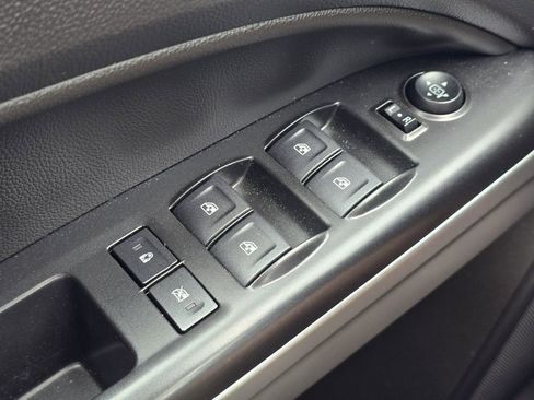 Used 2022 Chevrolet Colorado LT w/ LT Convenience Package image 24