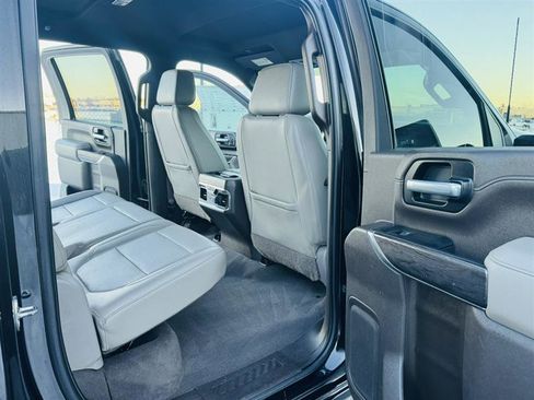 Used 2020 Chevrolet Silverado 2500 LTZ w/ LTZ Texas Edition image 19