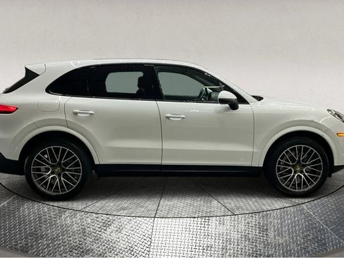 Used 2021 Porsche Cayenne image 9