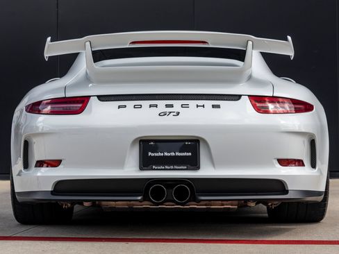 Certified 2014 Porsche 911 GT3 RWD image 10