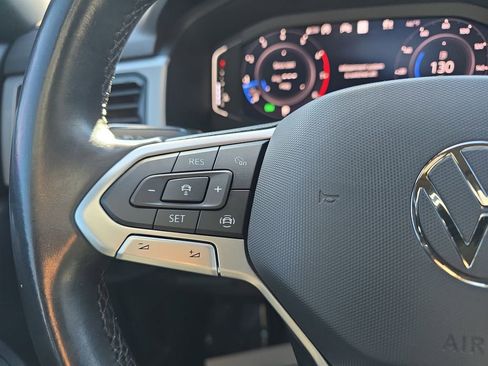 Used 2020 Volkswagen Atlas Cross Sport SEL image 21