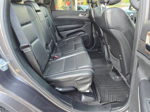 Used 2016 Jeep Grand Cherokee Limited w/ Luxury Group II AWD/4WD image 40