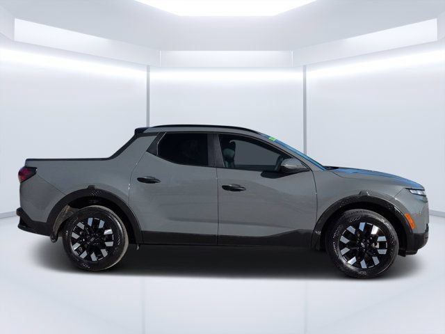 Used 2025 Hyundai Santa Cruz SEL FWD image 2