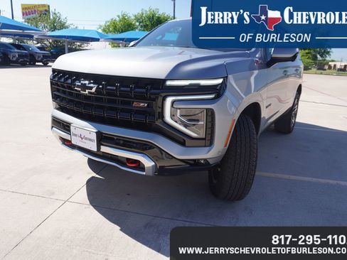 Used 2025 Chevrolet Tahoe Z71 AWD/4WD image 2