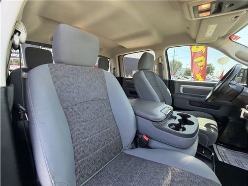 Used 2019 RAM 1500 Classic SLT w/ Luxury Group AWD/4WD image 33