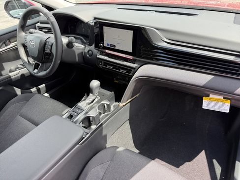 New 2026 Toyota Camry LE w/ Convenience Package FWD image 17
