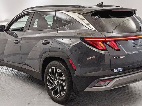 Used 2025 Hyundai Tucson Limited FWD image 4