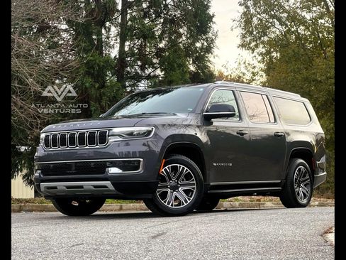 Used 2024 Jeep Wagoneer L Series II w/ Flexible Seating Group image 3