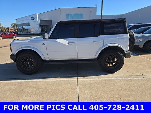 Used 2023 Ford Bronco Outer Banks image 3