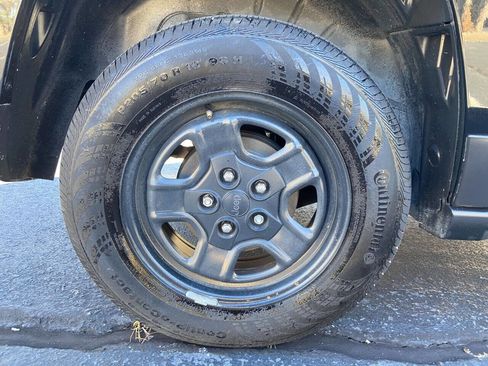 Used 2015 Jeep Patriot Sport image 23