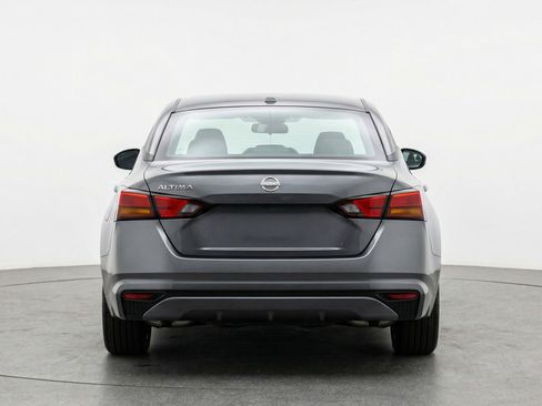 Used 2025 Nissan Altima 2.5 SV image 7