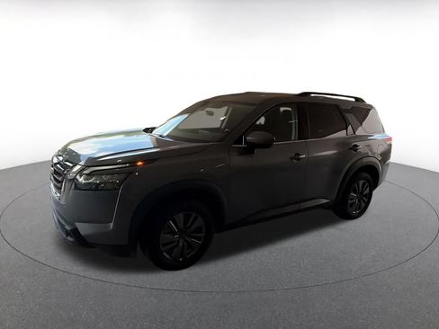 Used 2025 Nissan Pathfinder SV AWD/4WD image 8