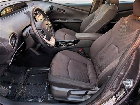 Certified 2018 Toyota Prius Three image 14