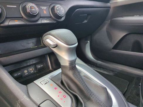 Used 2021 Kia Forte LXS FWD image 12