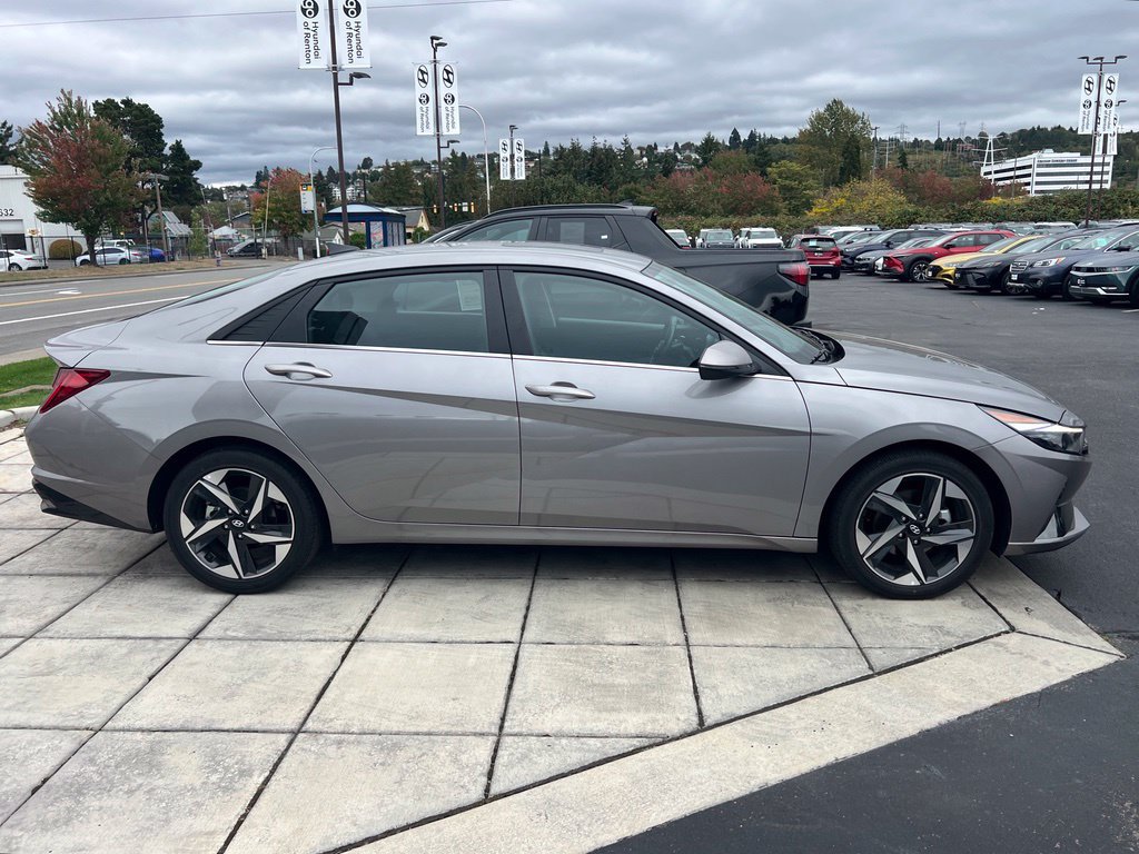 Certified 2023 Hyundai Elantra Limited FWD image 4