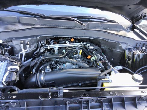 New 2026 Ford Explorer Active RWD image 11