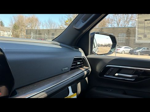 New 2026 Chevrolet Tahoe High Country AWD/4WD image 16