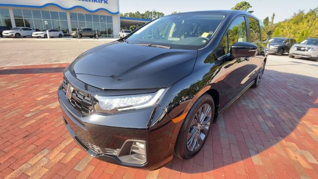 Certified 2025 Honda Odyssey Touring image 5