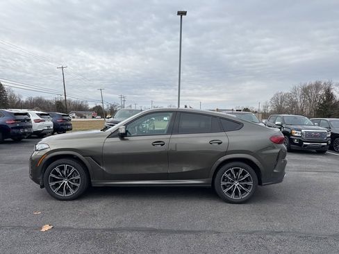 Used 2024 BMW X6 xDrive40i w/ Premium Package image 4