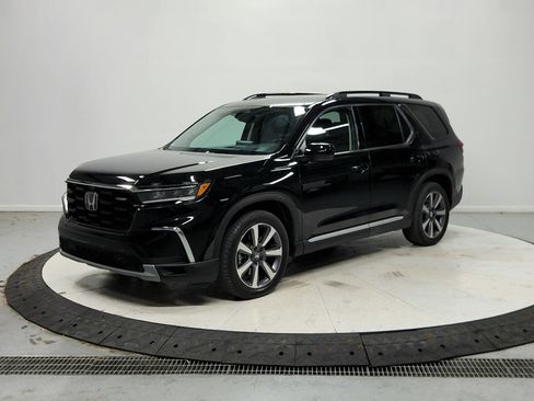 Used 2025 Honda Pilot Elite image 4