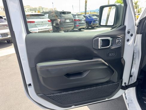 Used 2025 Jeep Wrangler Sahara w/ Safety Group image 14