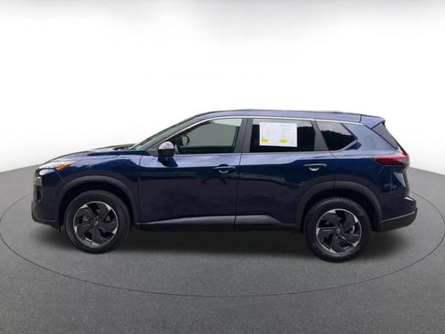 Used 2025 Nissan Rogue SV AWD/4WD image 9