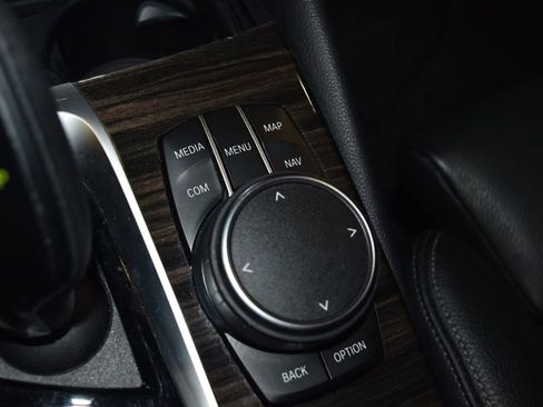 Used 2019 BMW 530i w/ Convenience Package image 20