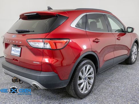 Used 2021 Ford Escape Titanium w/ Titanium Elite Package AWD/4WD image 7