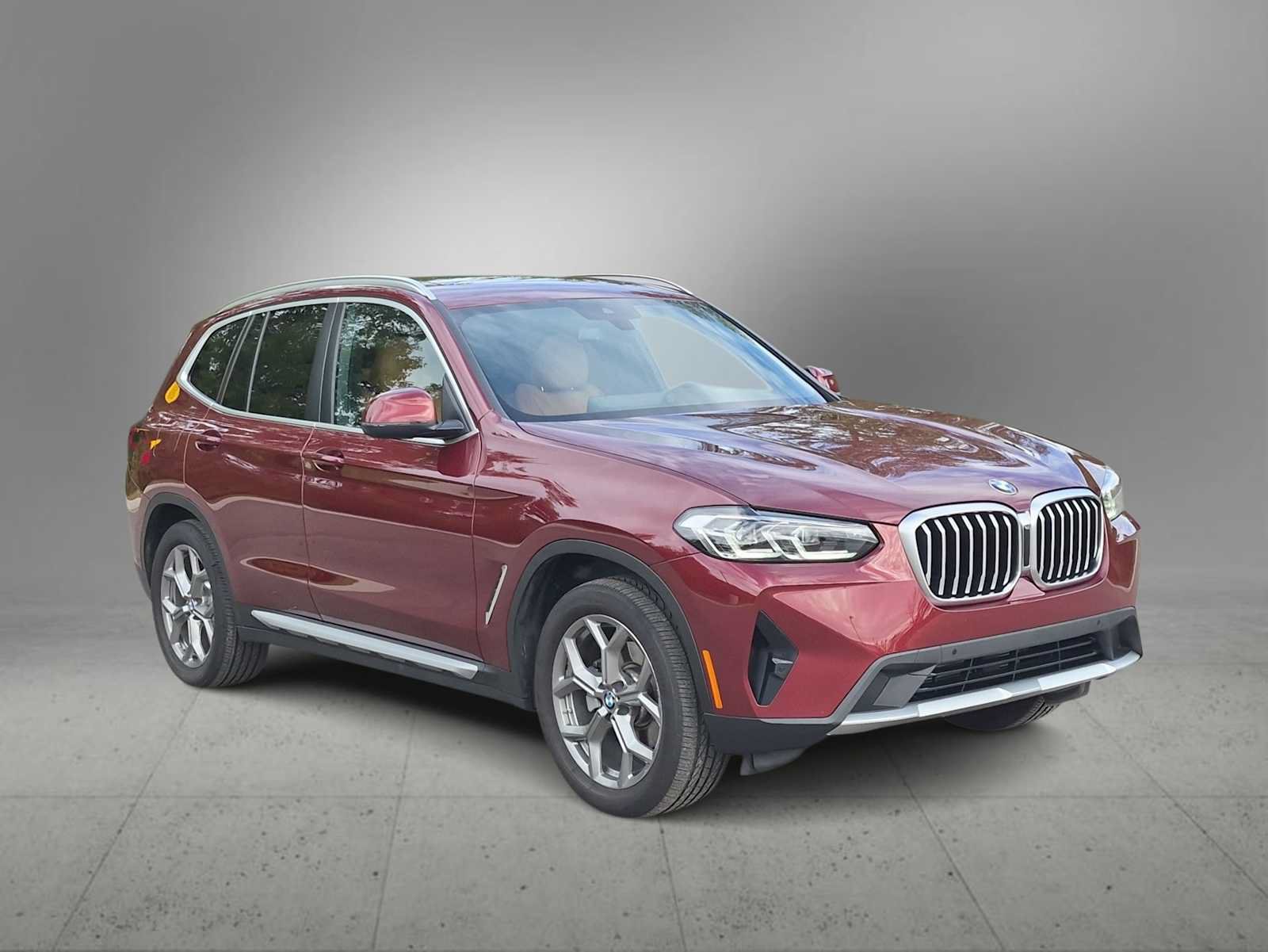 Used 2024 BMW X3 xDrive30i w/ Premium Package AWD/4WD image 2