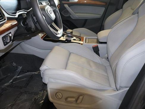 Used 2023 Audi Q5 2.0T Prestige w/ Prestige Package AWD/4WD image 22