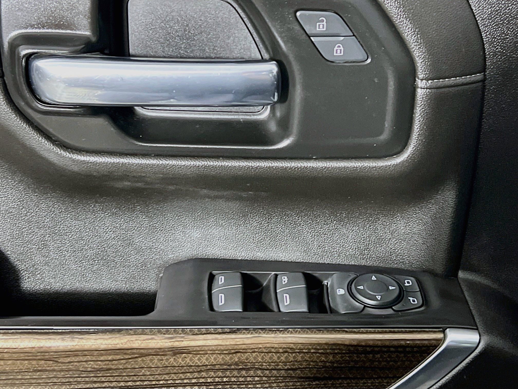 Used 2020 Chevrolet Silverado 1500 RST w/ Diesel Off-Road Package AWD/4WD image 16